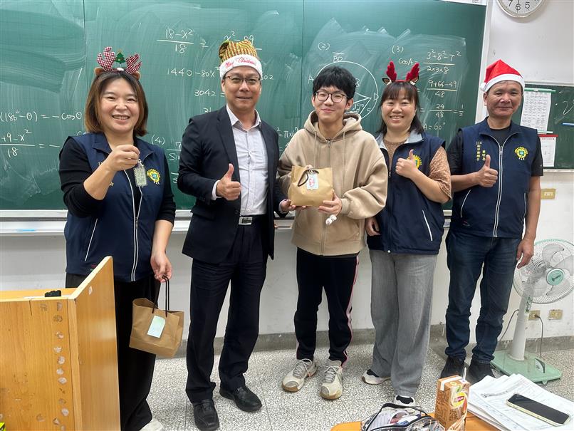 1141224致贈學測考生金榜題名鑰匙圈